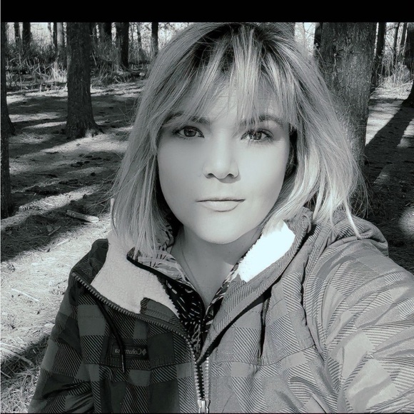 Meet your Posher, Natasha - Picture 1 of 1